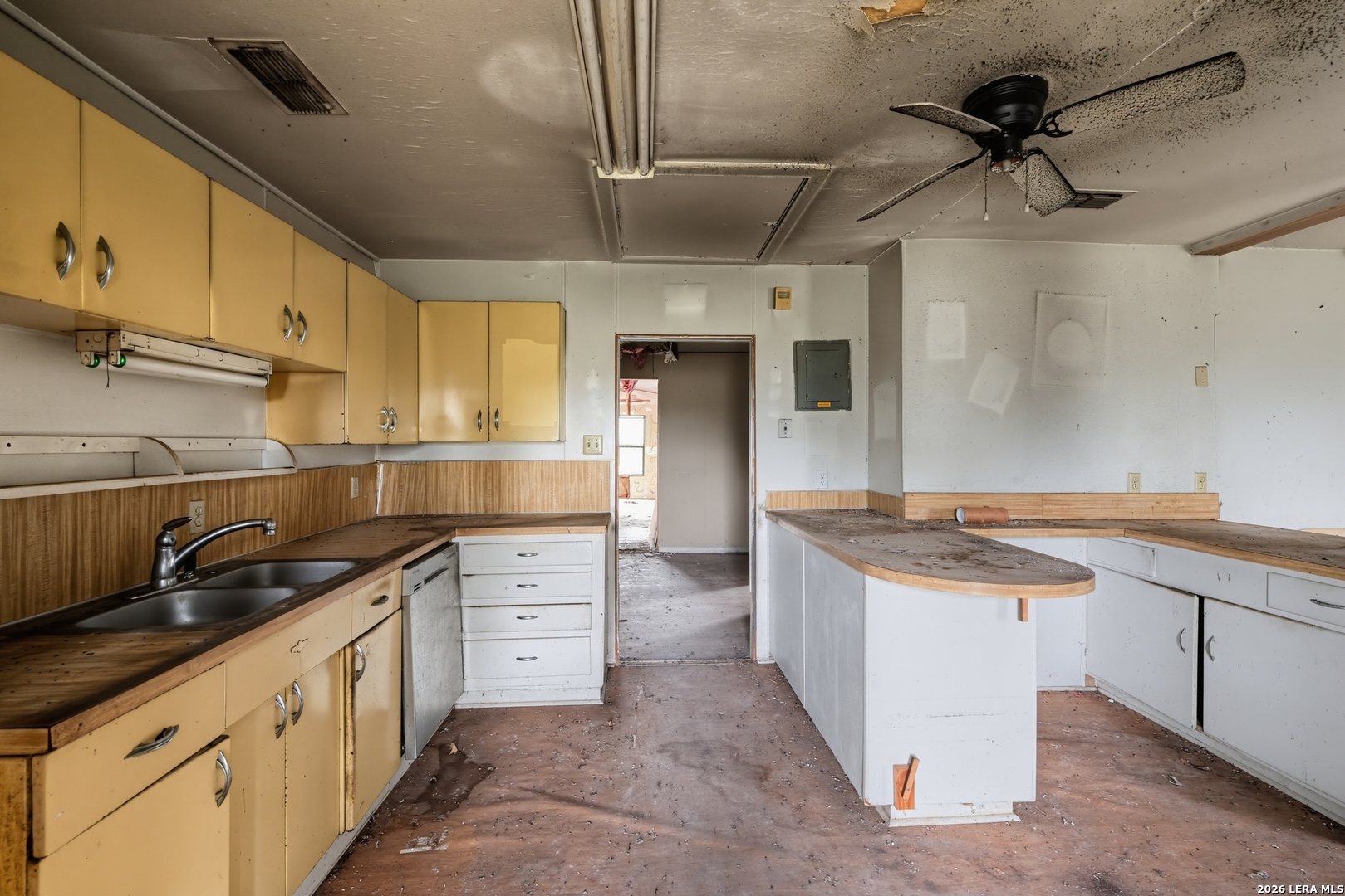 1021 Marion Marion TX 78124