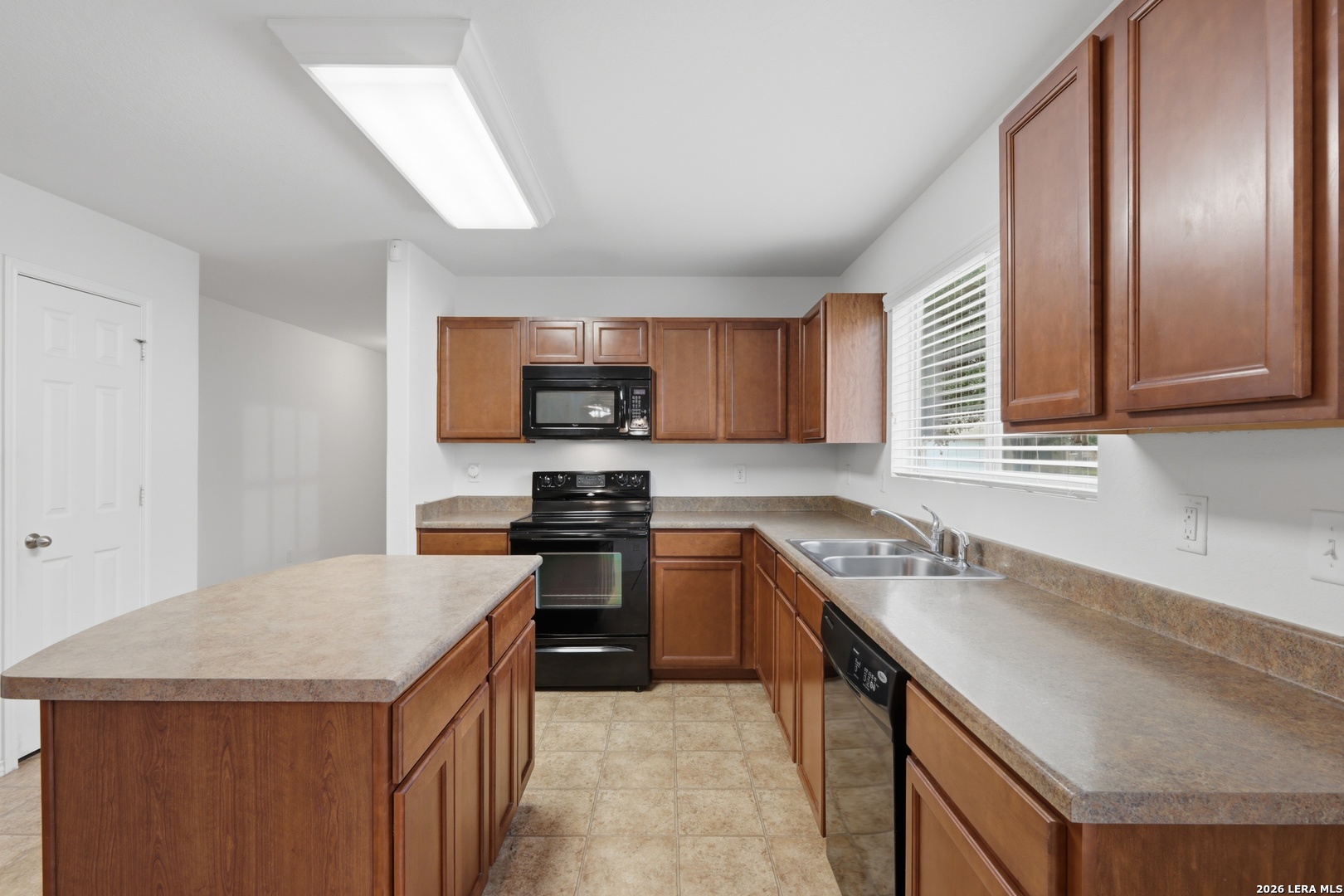 3613 Lazy Diamond Selma TX 78154