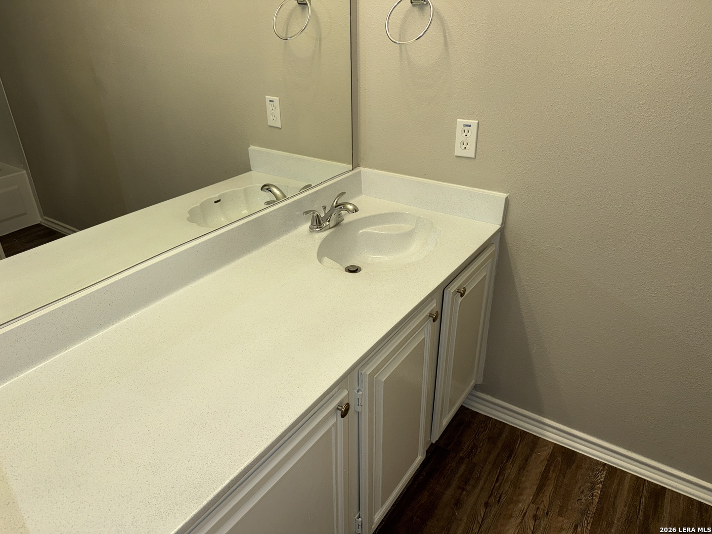 5223 Fawn Lake San Antonio TX 78244