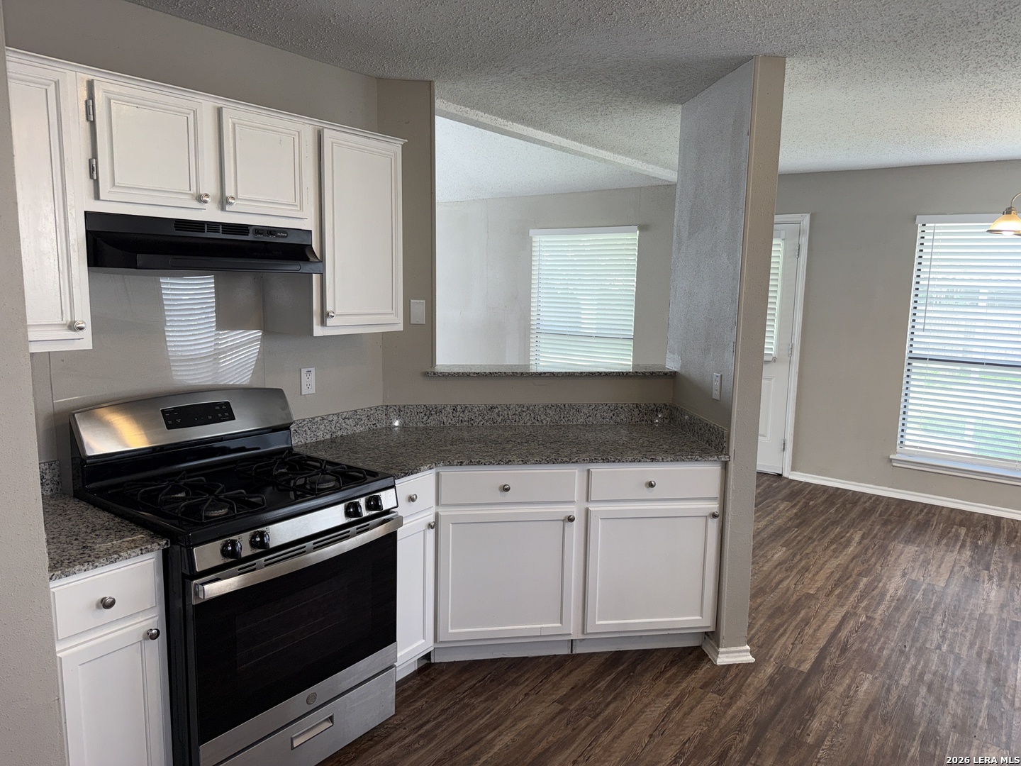 5223 Fawn Lake San Antonio TX 78244