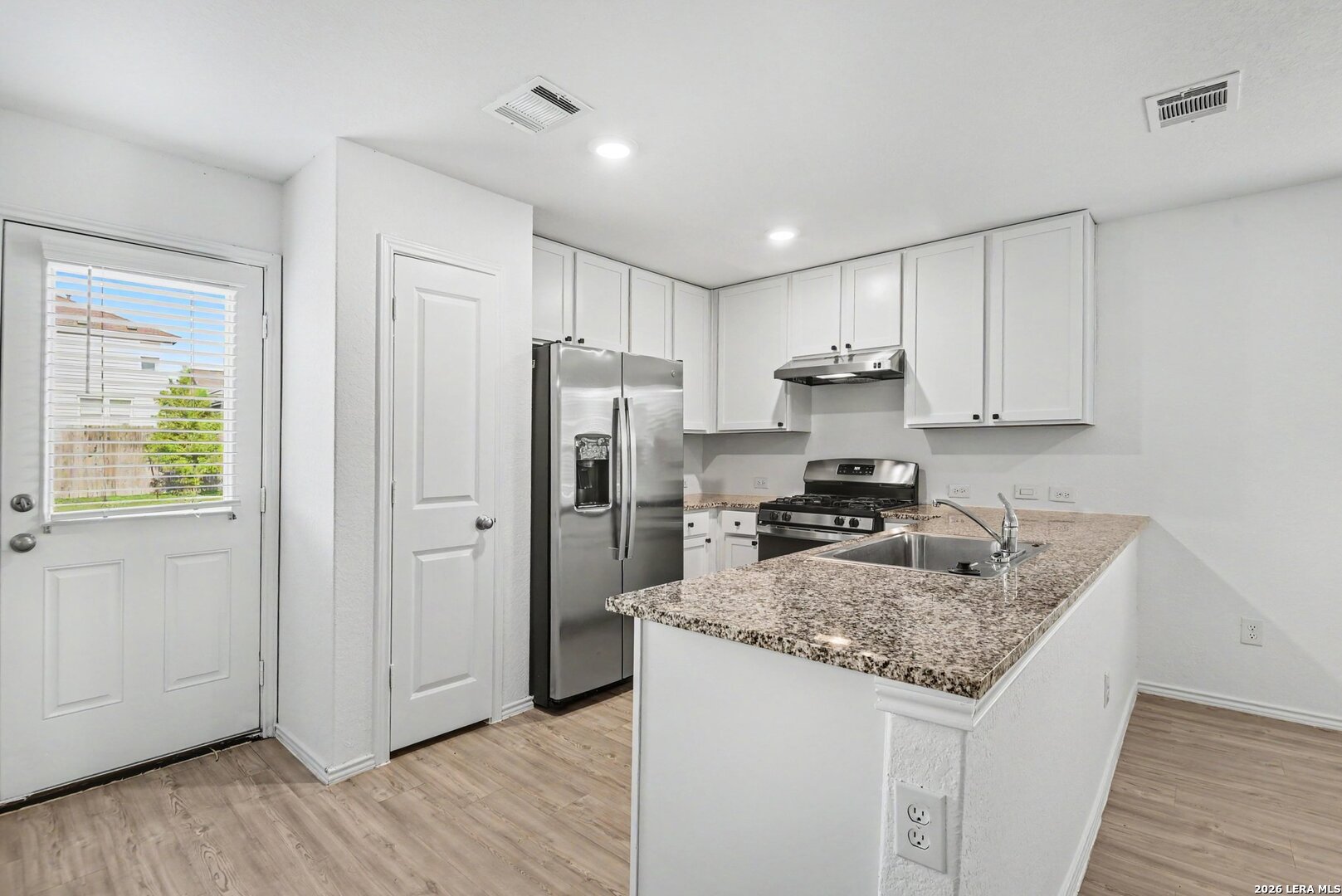 5447 Daphne Path San Antonio TX 78253
