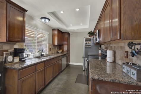 9302 SW Valley Bend San Antonio TX 78250