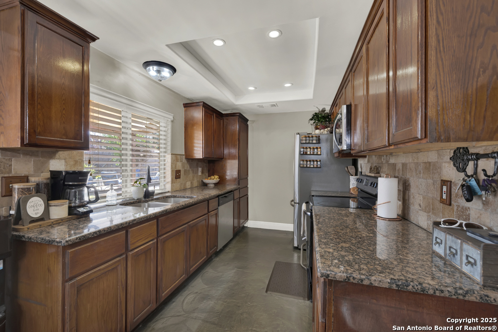 9302 SW Valley Bend San Antonio TX 78250