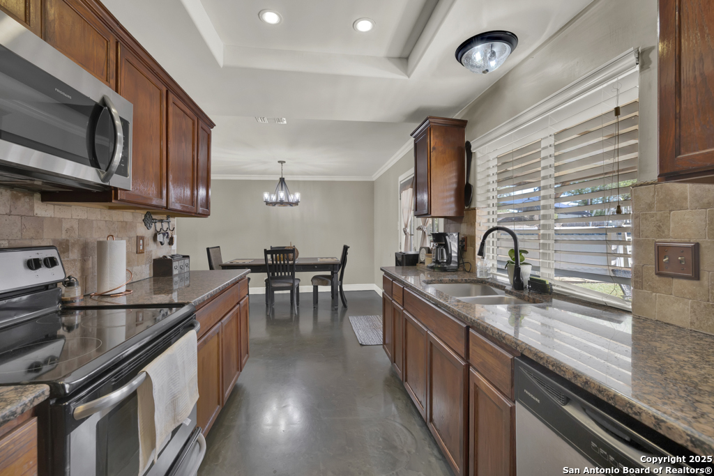 9302 SW Valley Bend San Antonio TX 78250