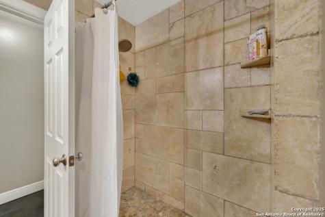 9302 SW Valley Bend San Antonio TX 78250