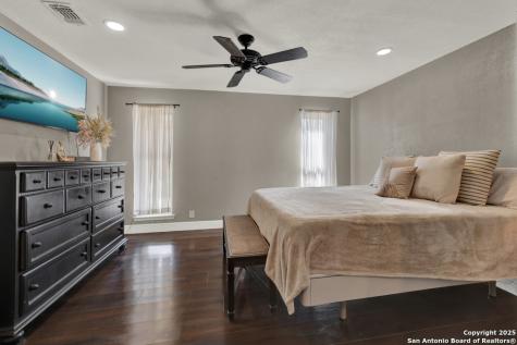9302 SW Valley Bend San Antonio TX 78250