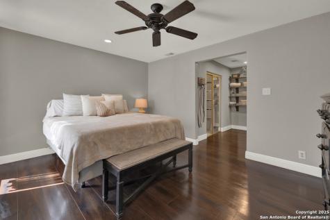 9302 SW Valley Bend San Antonio TX 78250