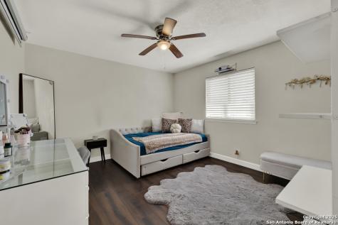 9302 SW Valley Bend San Antonio TX 78250