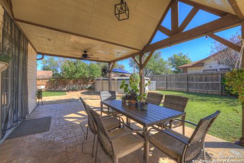 9302 SW Valley Bend San Antonio TX 78250