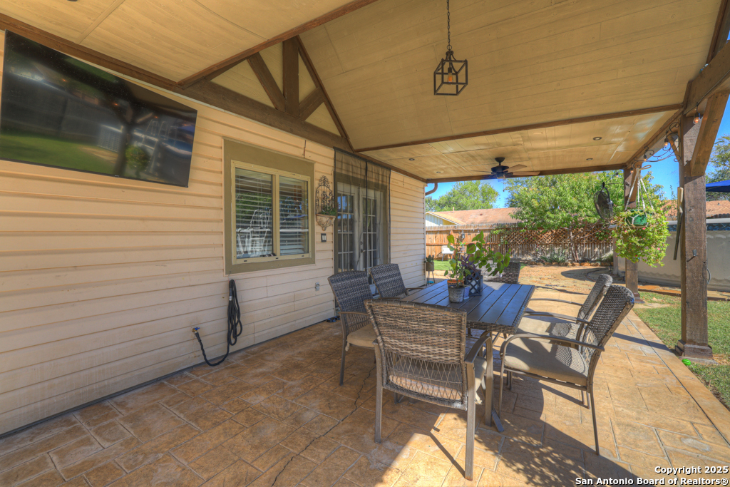 9302 SW Valley Bend San Antonio TX 78250