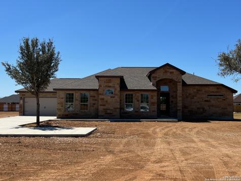 144 W Medium Meadow Drive Lytle TX 78052