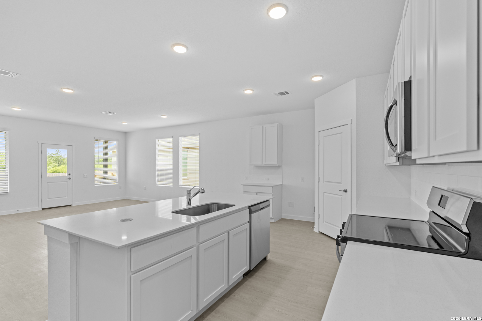518 Lew Pass San Antonio TX 78221