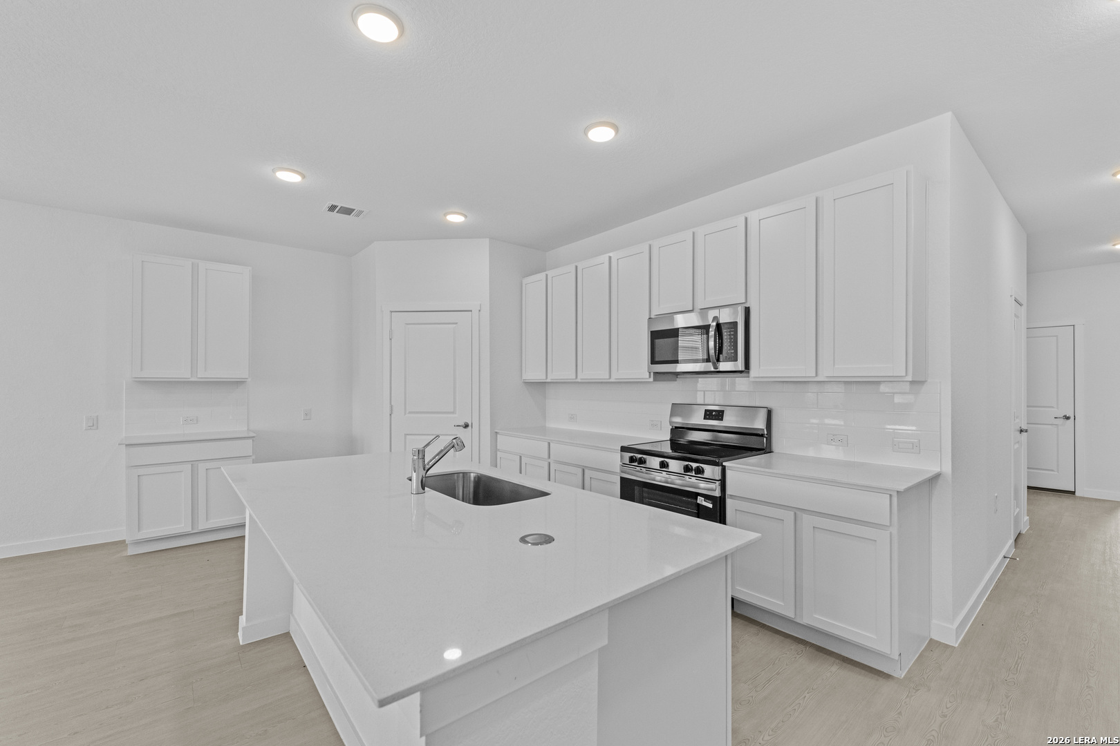 518 Lew Pass San Antonio TX 78221