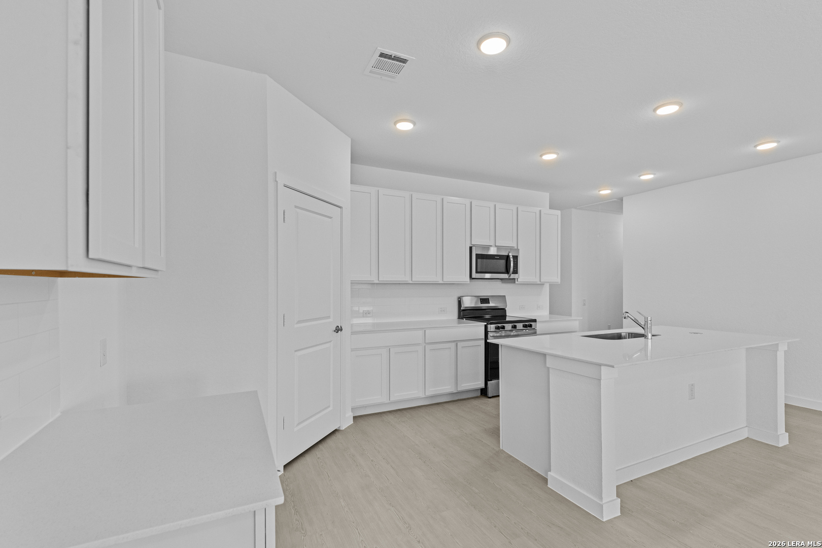 518 Lew Pass San Antonio TX 78221