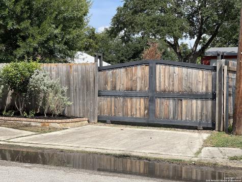 516 S San Felipe Avenue San Antonio TX 78237