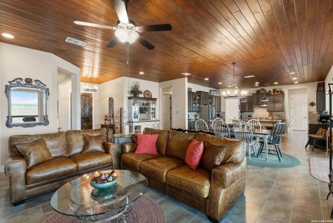 207 Emeralds Drive Burnet TX 78611