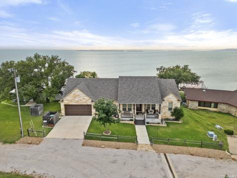 207 Emeralds Drive Burnet TX 78611