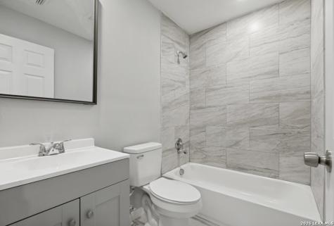 7518 Sleepy Valley Drive San Antonio TX 78242