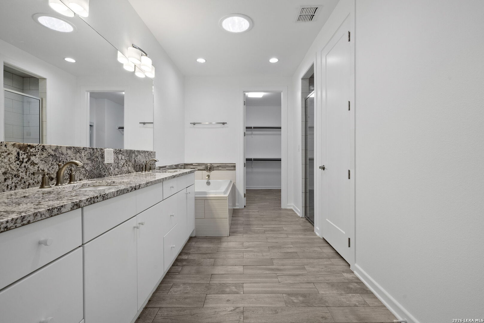 1303 Summerfield San Antonio TX 78258
