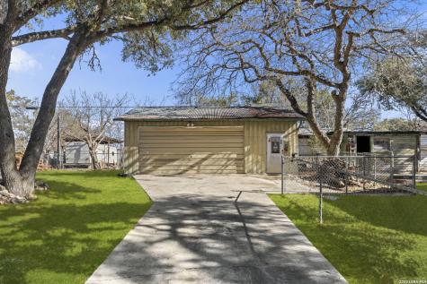 397 Ridgeview Canyon Lake TX 78133