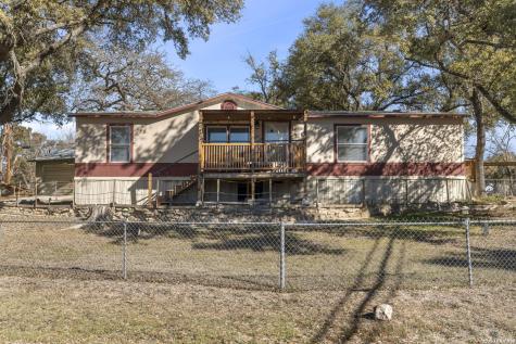 397 Ridgeview Canyon Lake TX 78133