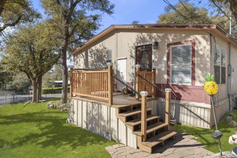 397 Ridgeview Canyon Lake TX 78133