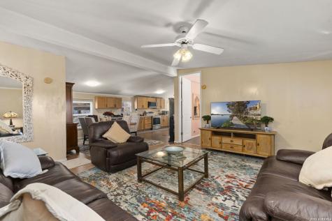 397 Ridgeview Canyon Lake TX 78133