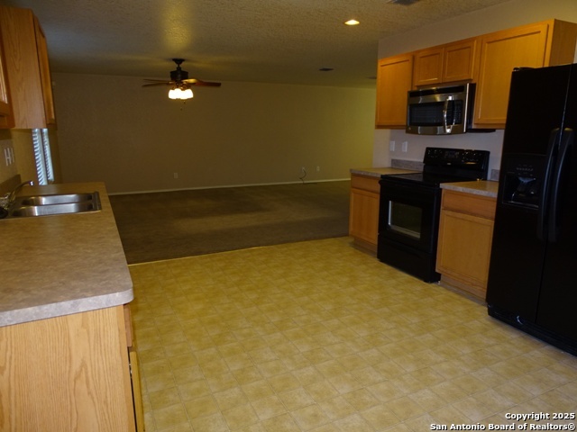 153 Hinge Chase Cibolo TX 78108