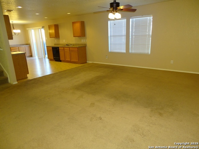 153 Hinge Chase Cibolo TX 78108