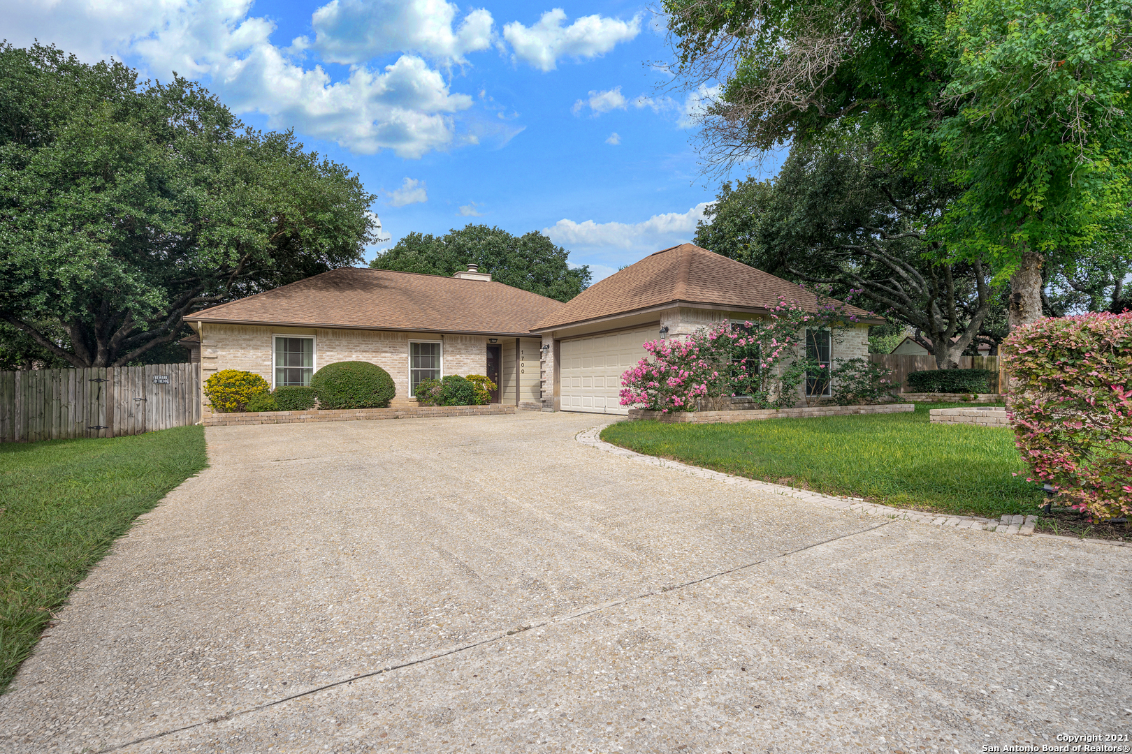 1700 Encino Crest San Antonio TX 78259