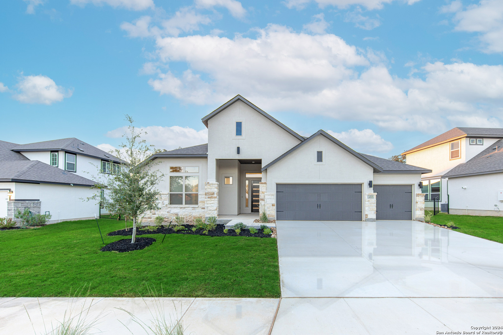 450 Vamanos Boerne TX 78006