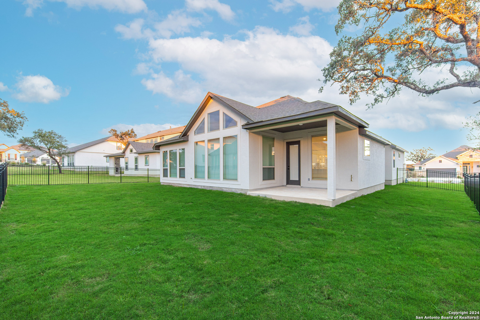 450 Vamanos Boerne TX 78006