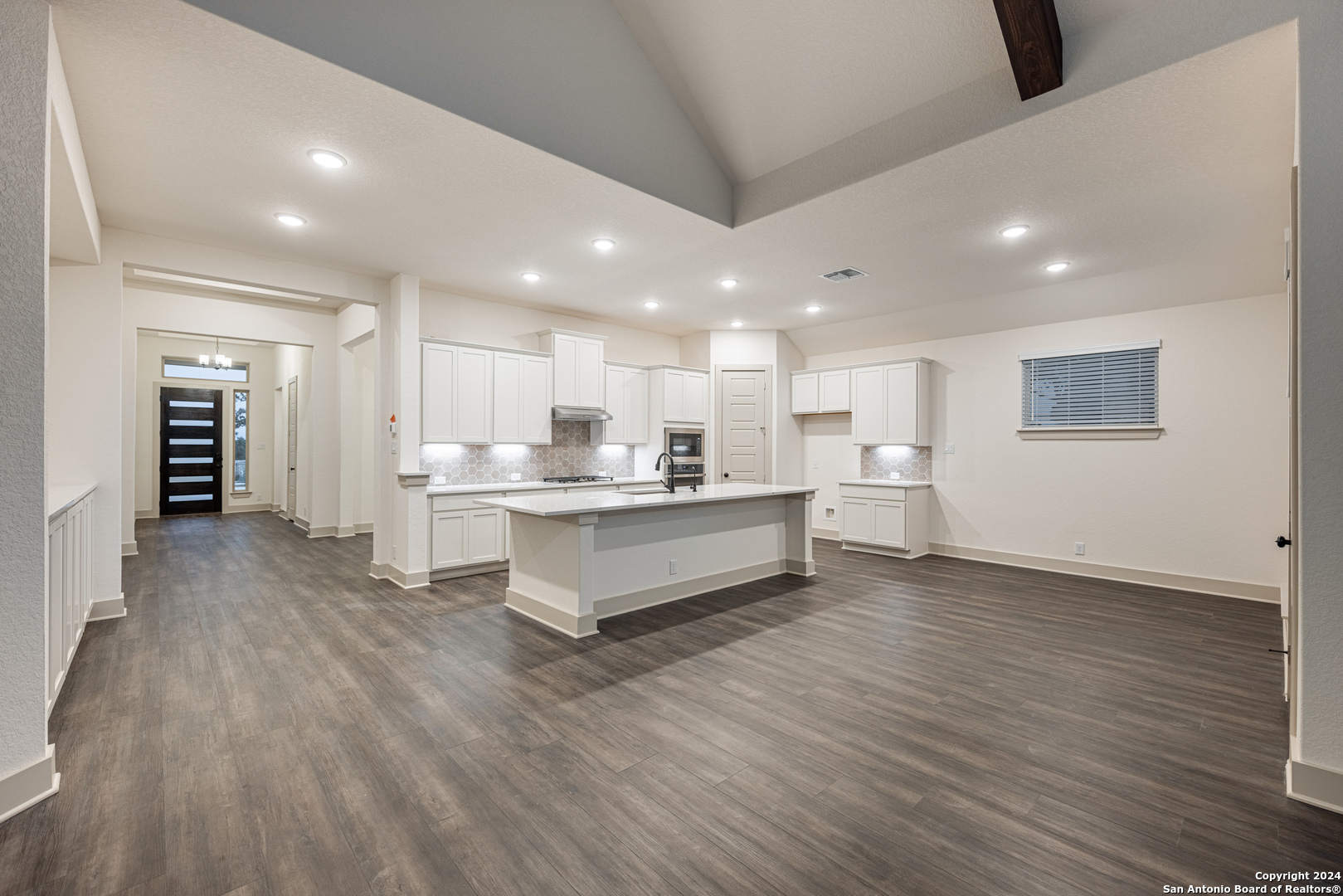 450 Vamanos Boerne TX 78006