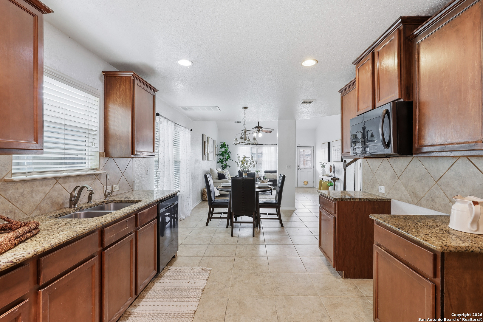 5918 Pearl Pass San Antonio TX 78222