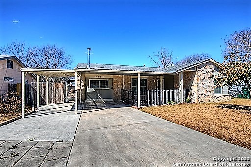 7501 Valley Oak Street Live Oak TX 78233