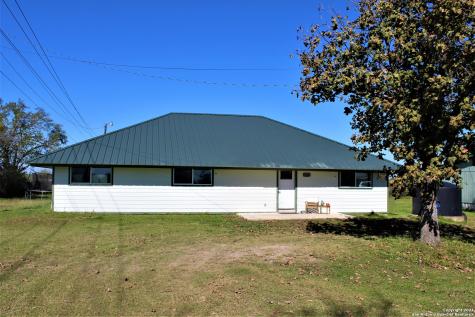 1048 Leissner School Road Seguin TX 78155