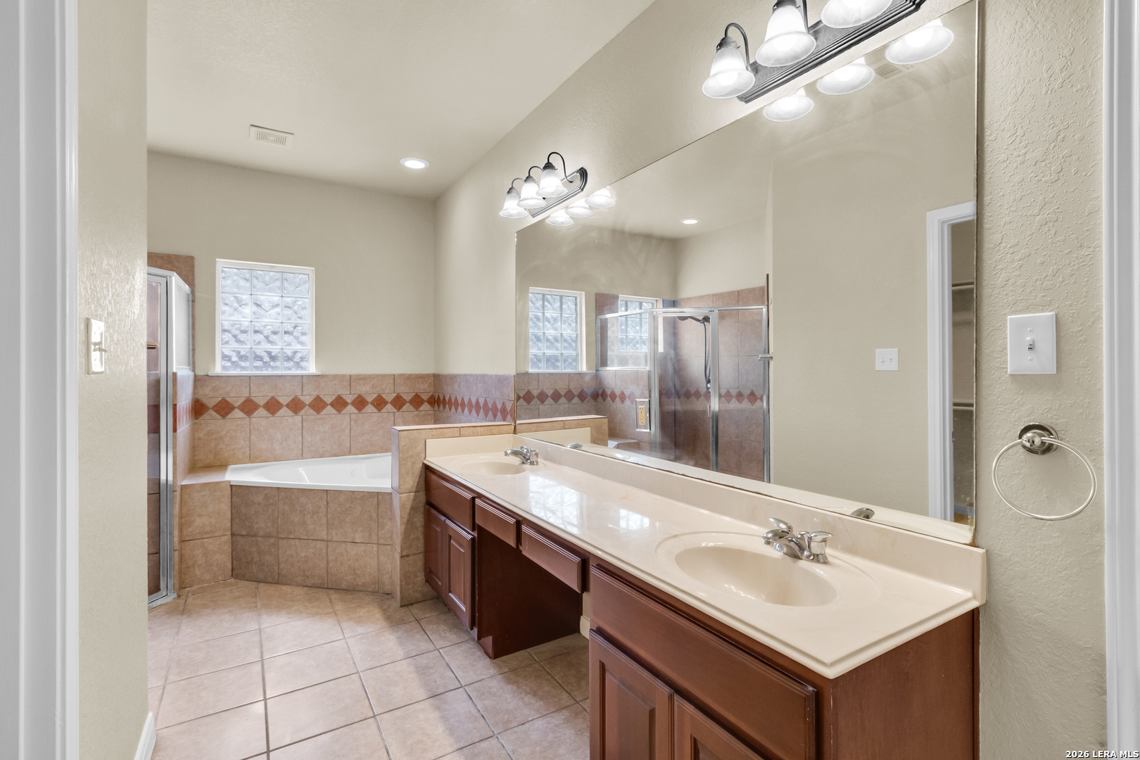 8015 Clyde Dent San Antonio TX 78250