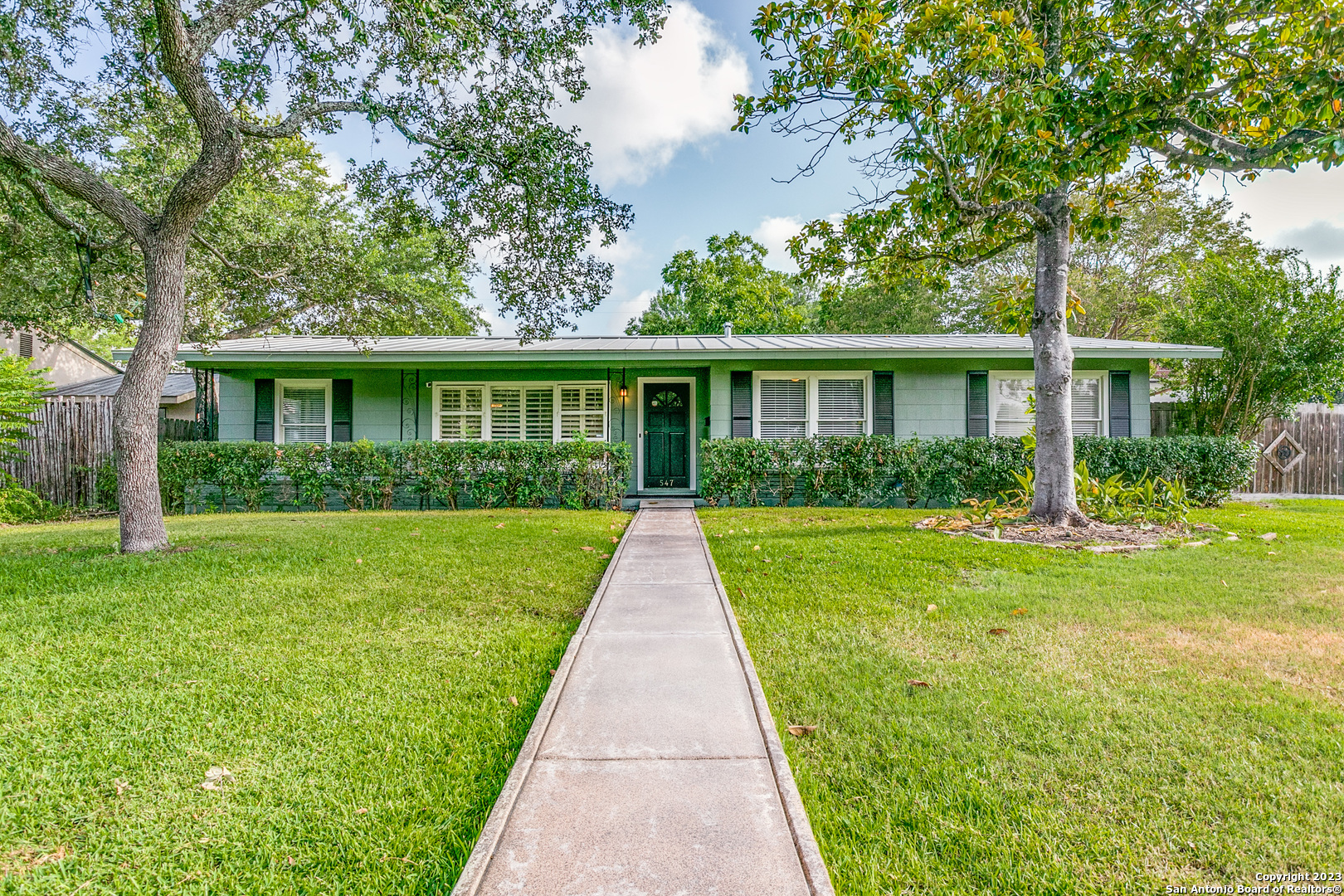 547 Robinhood Place San Antonio TX 78209