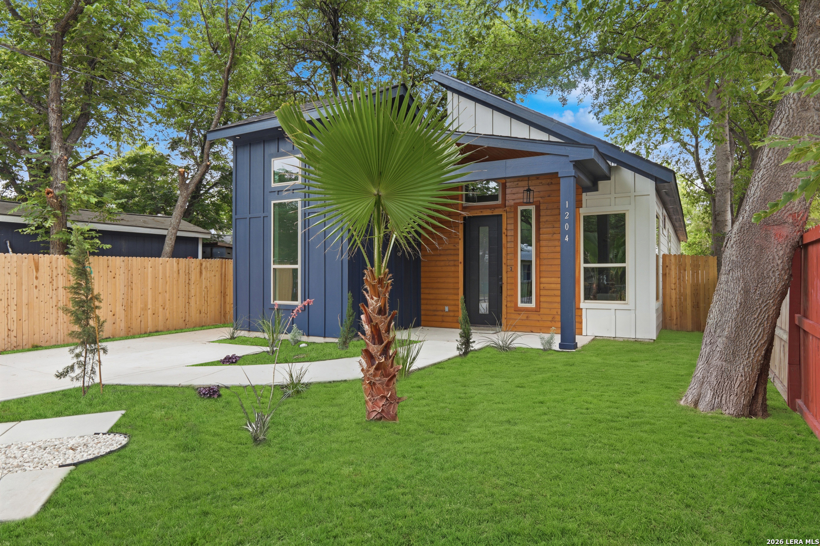 1204 Center Street San Antonio TX 78202