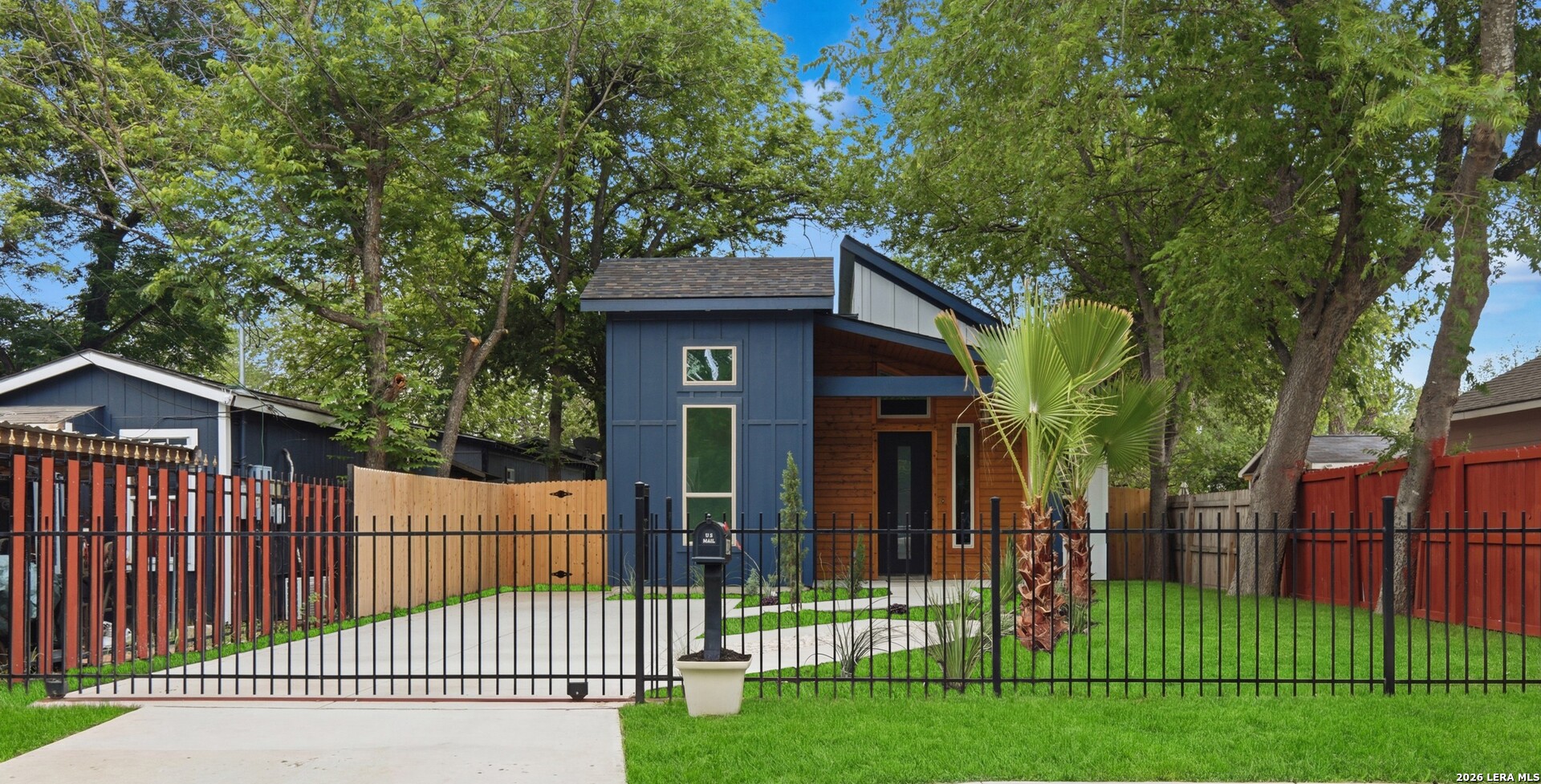 1204 Center Street San Antonio TX 78202