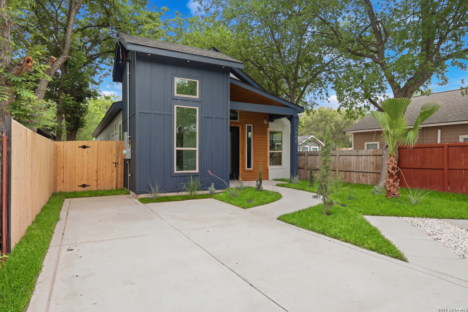 1204 Center Street San Antonio TX 78202