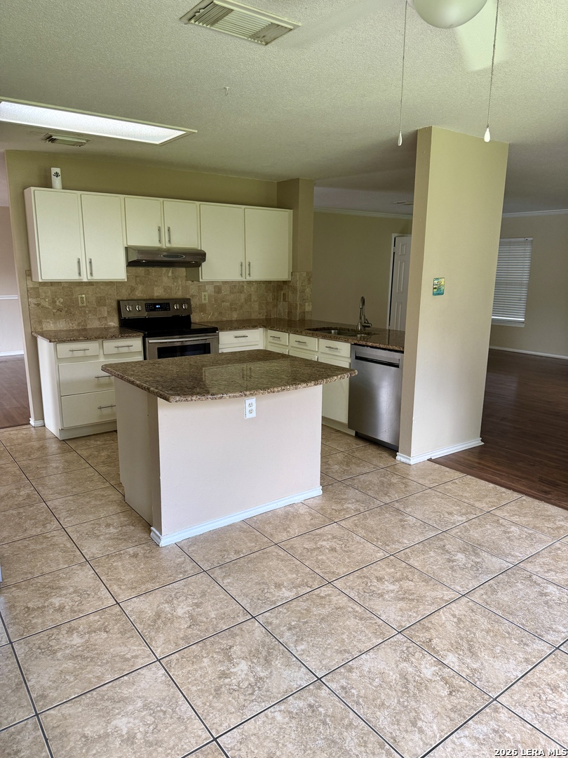 1644 Jasmine Schertz TX 78154