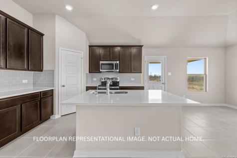 1032 Amber Lake Seguin TX 78155