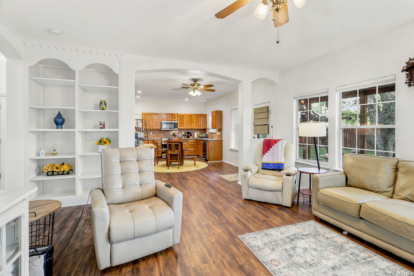 1006 Candlenut San Antonio TX 78245