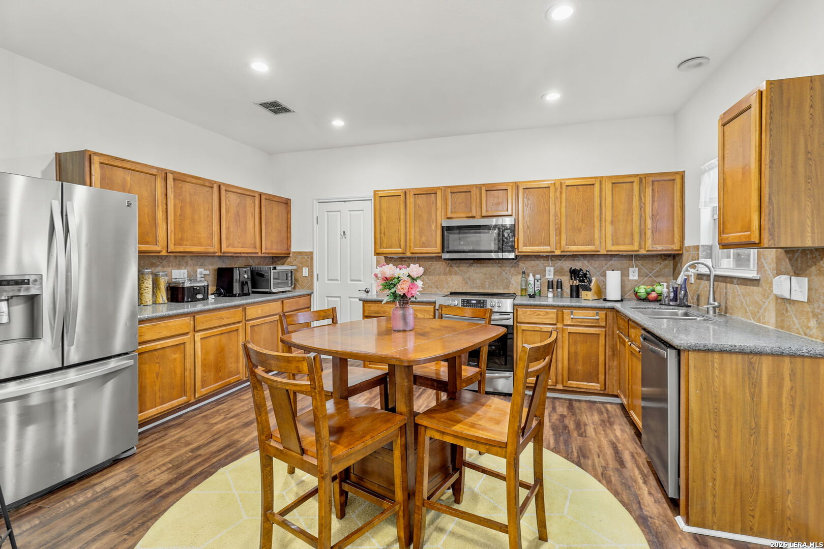 1006 Candlenut San Antonio TX 78245