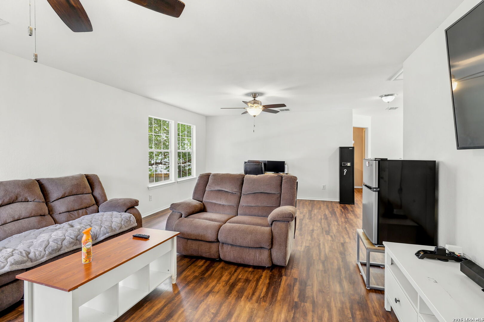 1006 Candlenut San Antonio TX 78245