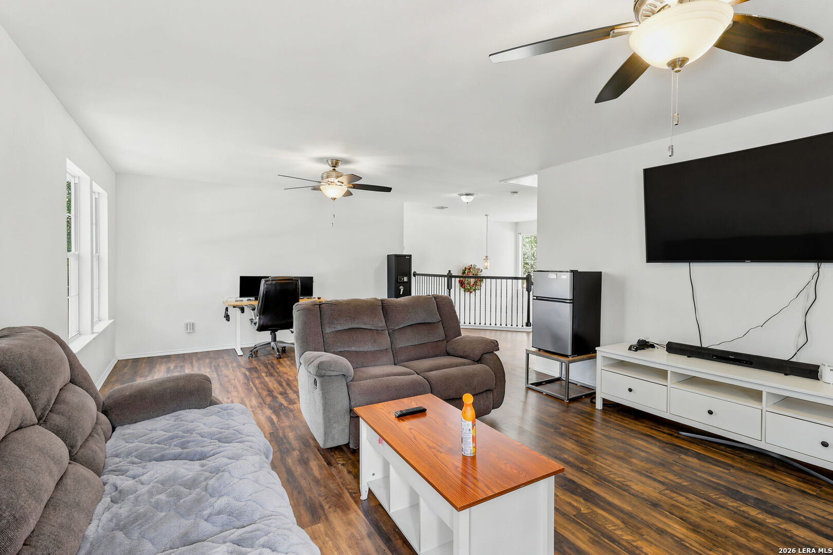 1006 Candlenut San Antonio TX 78245