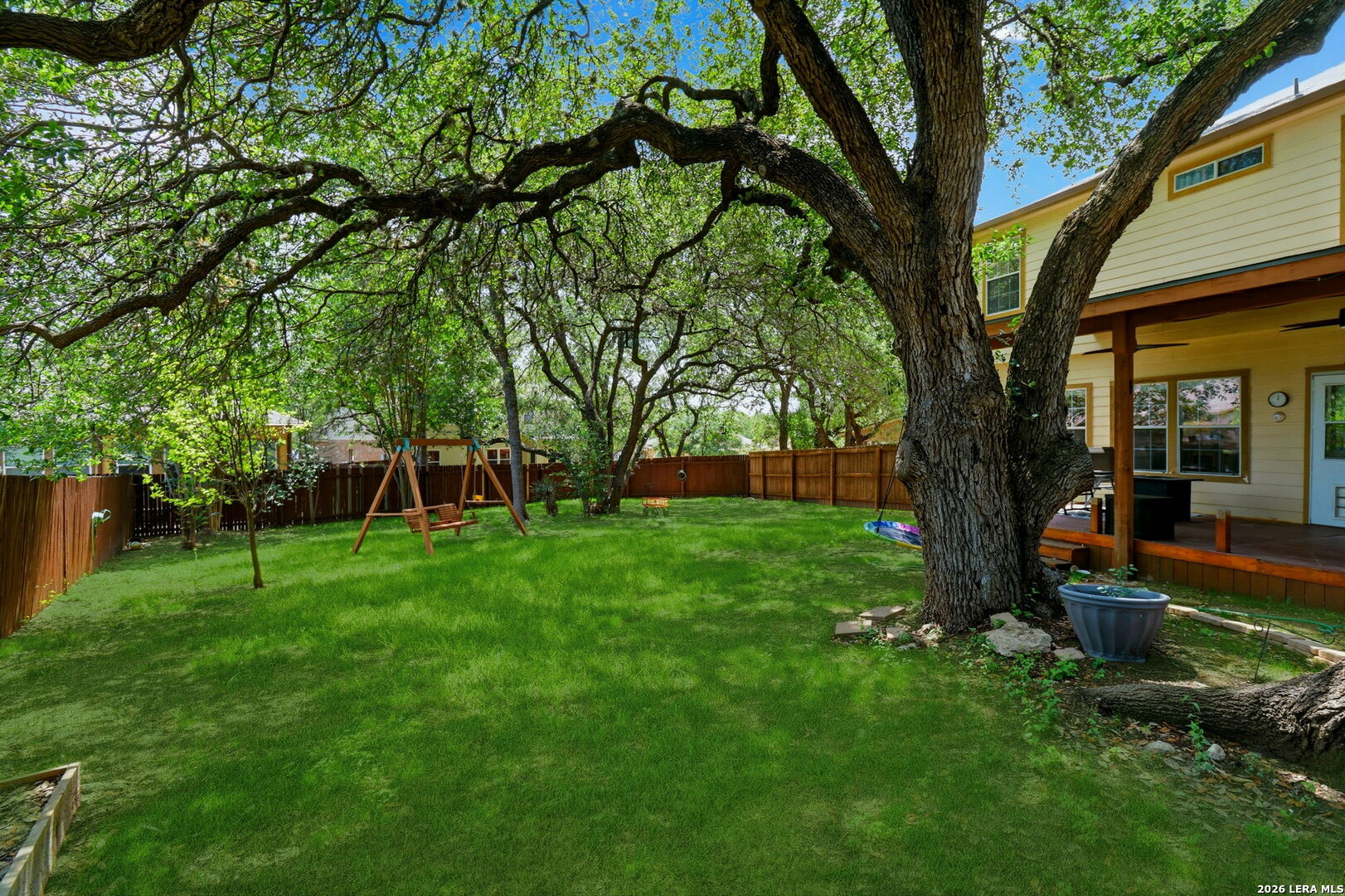 1006 Candlenut San Antonio TX 78245