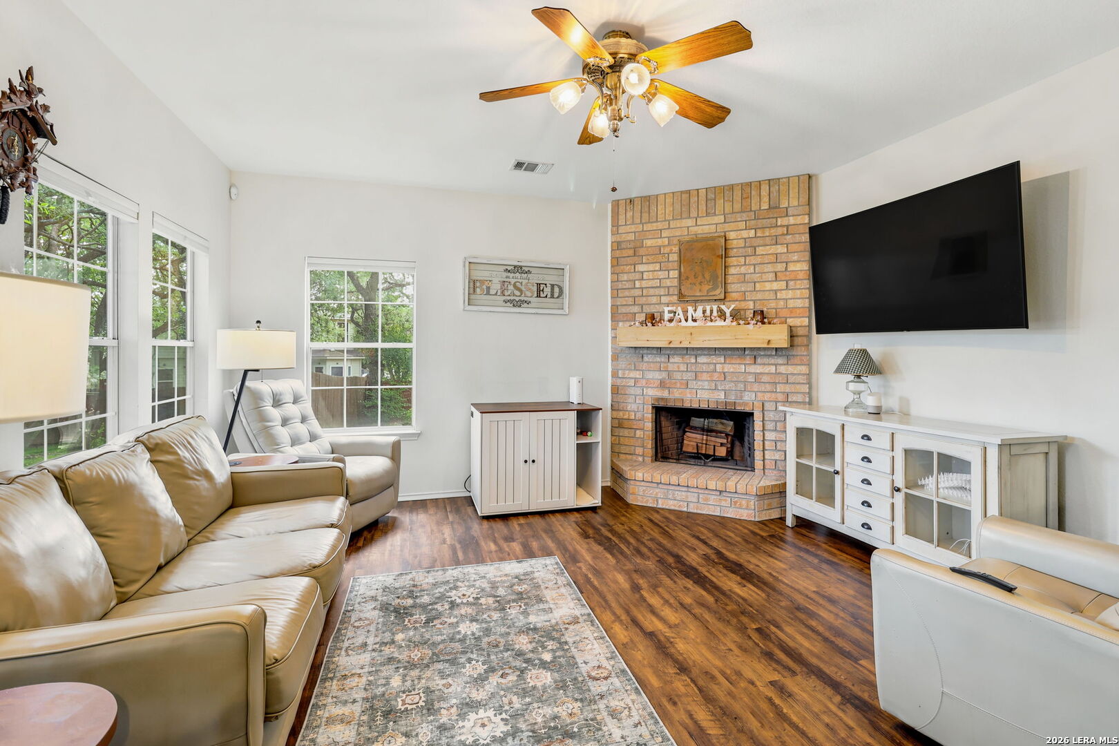 1006 Candlenut San Antonio TX 78245