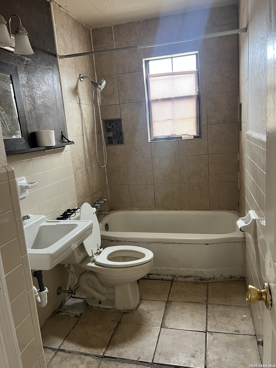 1539 W Mariposa San Antonio TX 78201